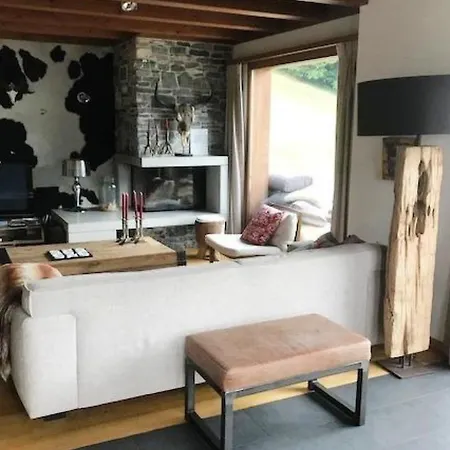 Nubes- Appartement-fewo- Dusche Oder Bad- Wc 12-bettwohnung By Interhome