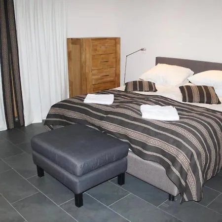 Nubes- Appartement-fewo- Dusche Oder Bad- Wc 12-bettwohnung By Interhome Zweisimmen